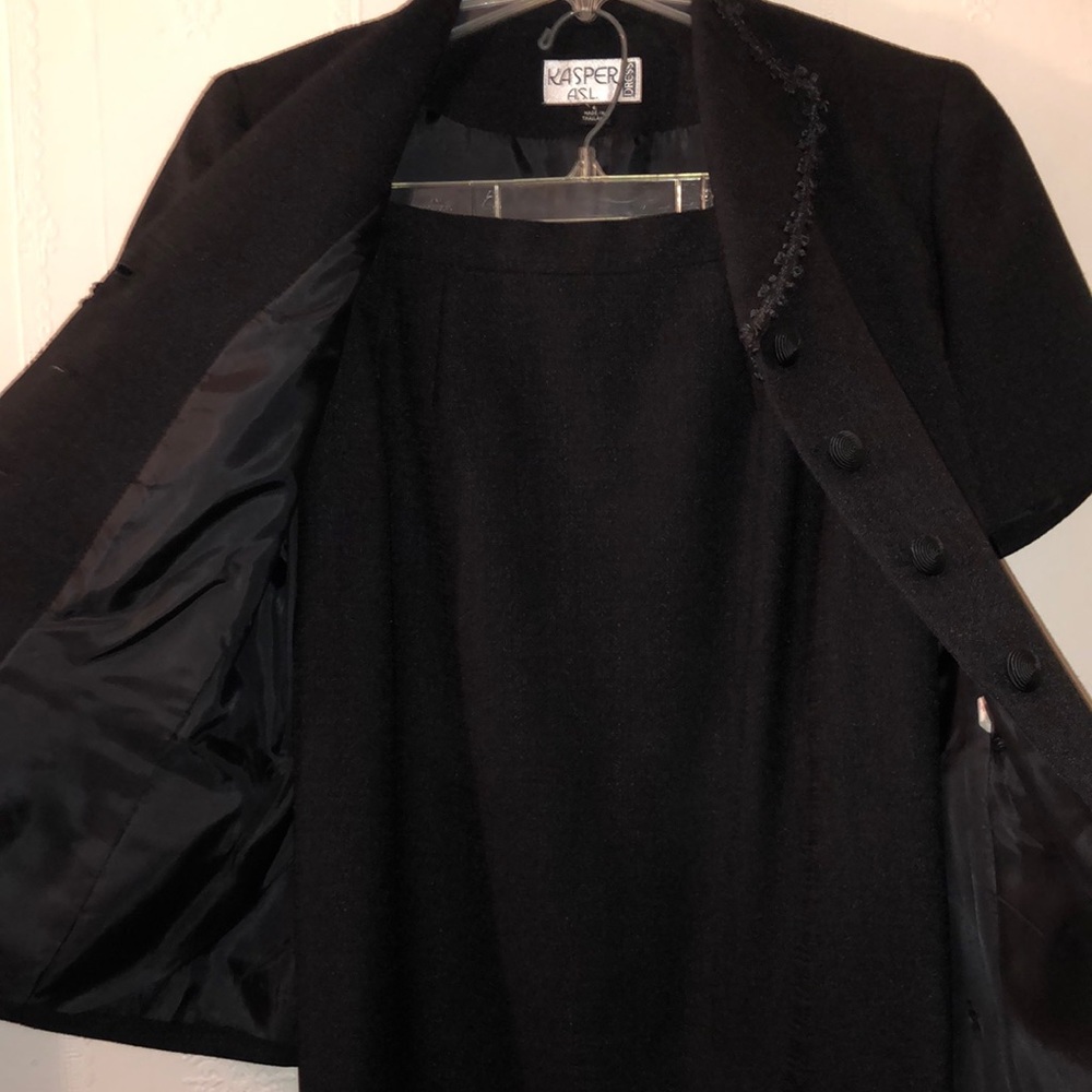 Two-piece skirt set